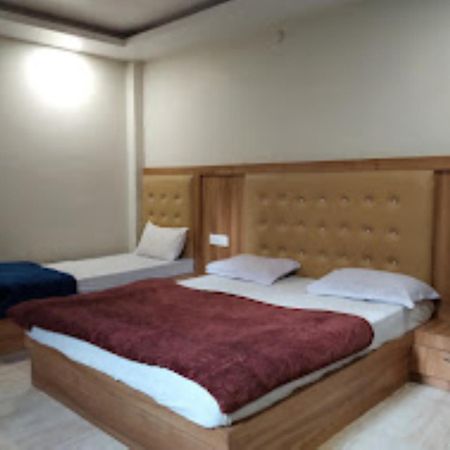 New Kumar Hotel & Banquet Lucknow Ngoại thất bức ảnh