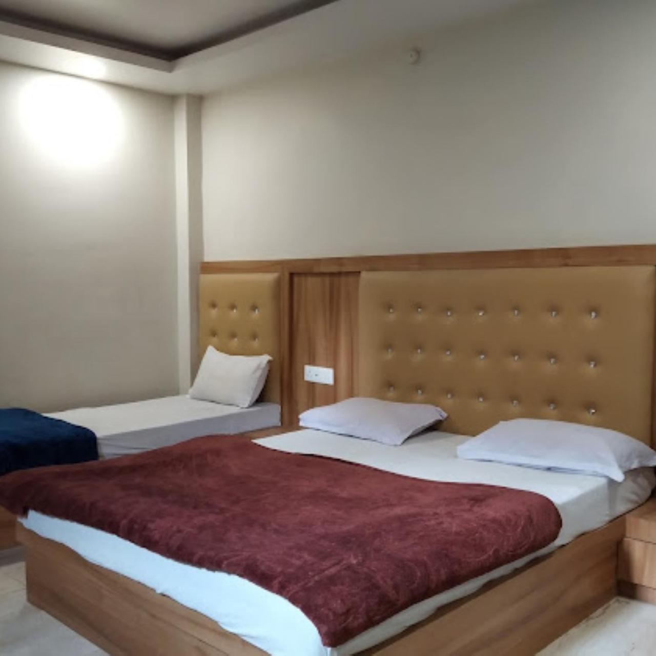 New Kumar Hotel & Banquet Lucknow Ngoại thất bức ảnh