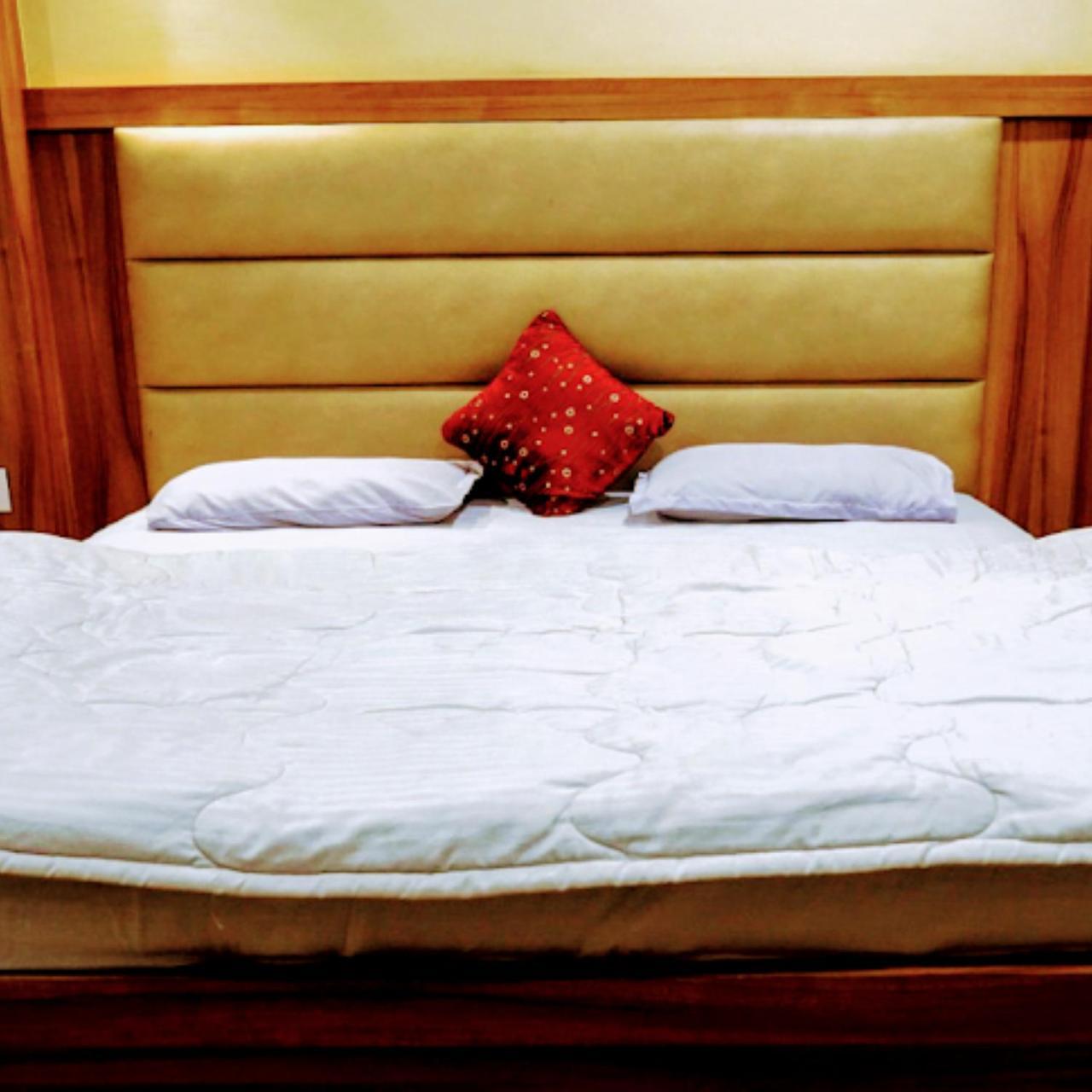New Kumar Hotel & Banquet Lucknow Ngoại thất bức ảnh