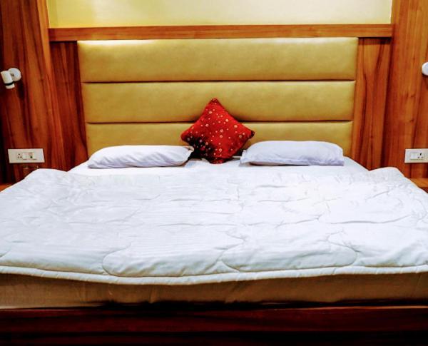 New Kumar Hotel & Banquet Lucknow Ngoại thất bức ảnh