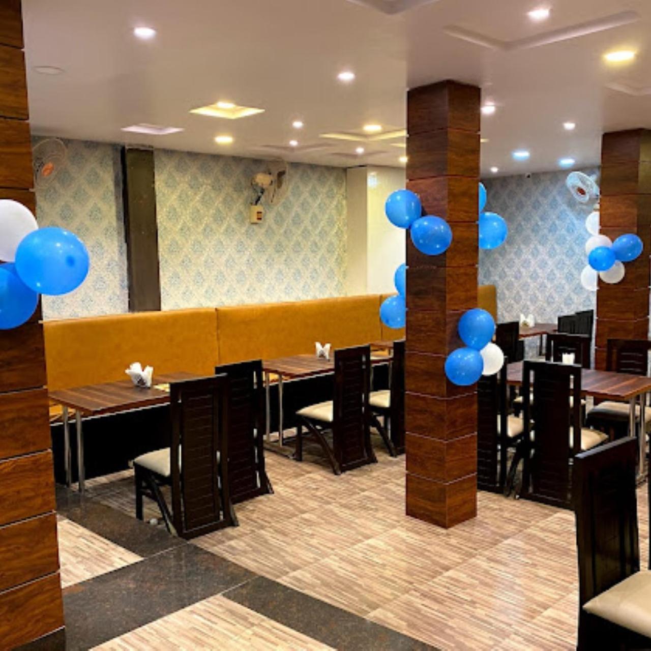 New Kumar Hotel & Banquet Lucknow Ngoại thất bức ảnh